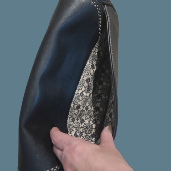 Liz Claiborne Vegan Leather Handbag - Picture 3 of 6